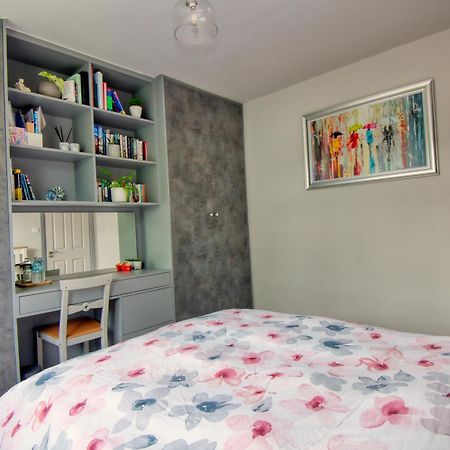Spacious Double Room With Private Bathroom In Quiet Area Only 20 Min To Central London Streatham Vale Εξωτερικό φωτογραφία